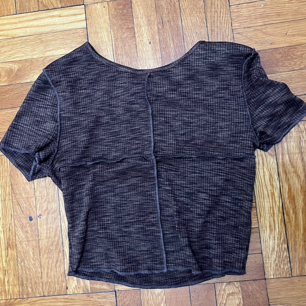 H&M divided reverses thread crop top